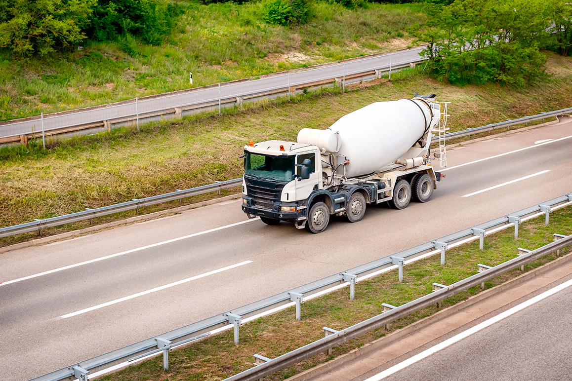 Calendario divieti 2025 per mezzi pesanti e camion